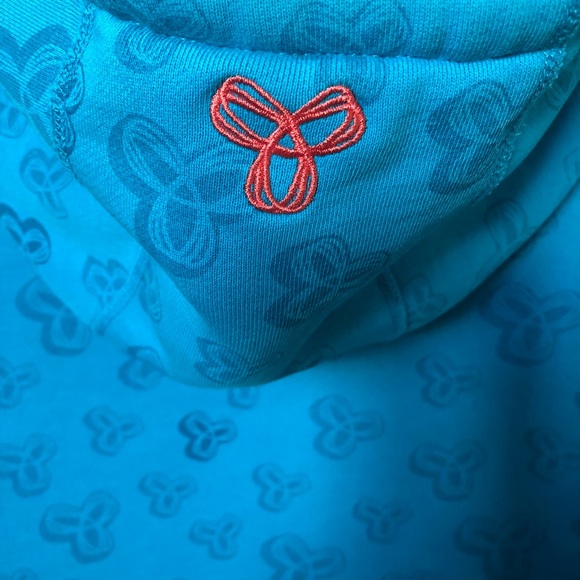 Aritzia TNA hooded zip-up sweater - Picture 3 of 12